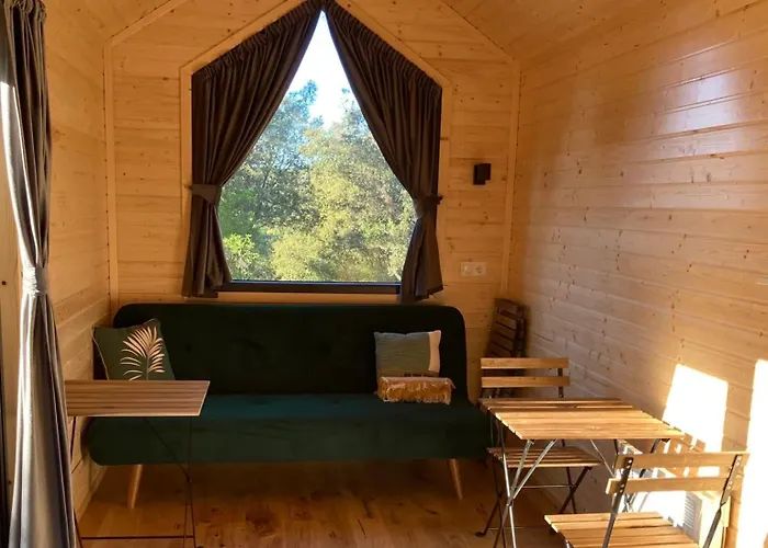 Roque Rouge By Tiny Away *